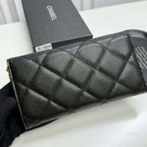 【AT13394】シャネルのクラシックキルティングウォレット：上質な牛革でエレガントなデザイン | Chanel
