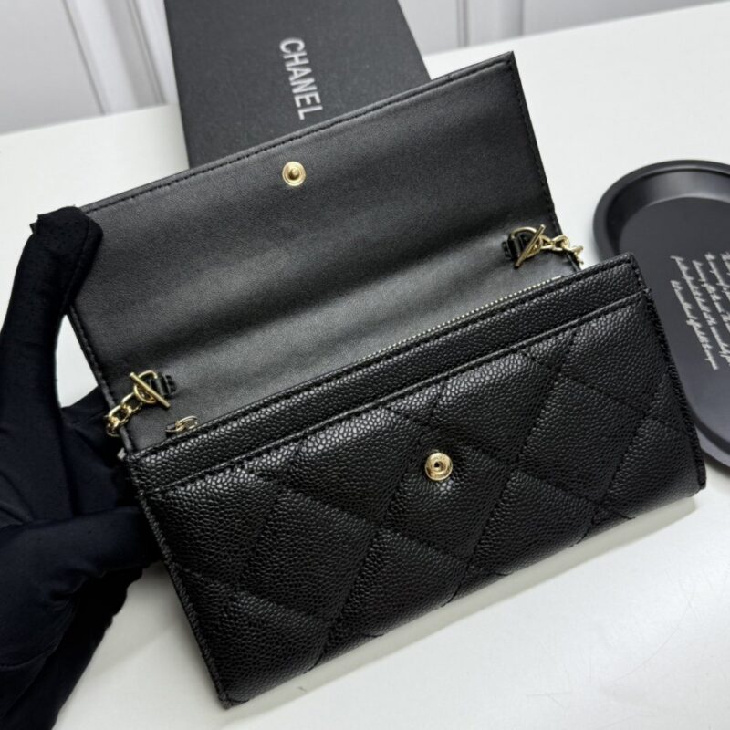 【AT13394】シャネルのクラシックキルティングウォレット：上質な牛革でエレガントなデザイン | Chanel