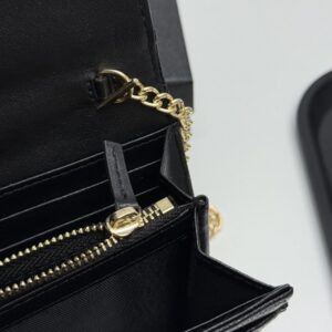 【AT13394】シャネルのクラシックキルティングウォレット：上質な牛革でエレガントなデザイン | Chanel