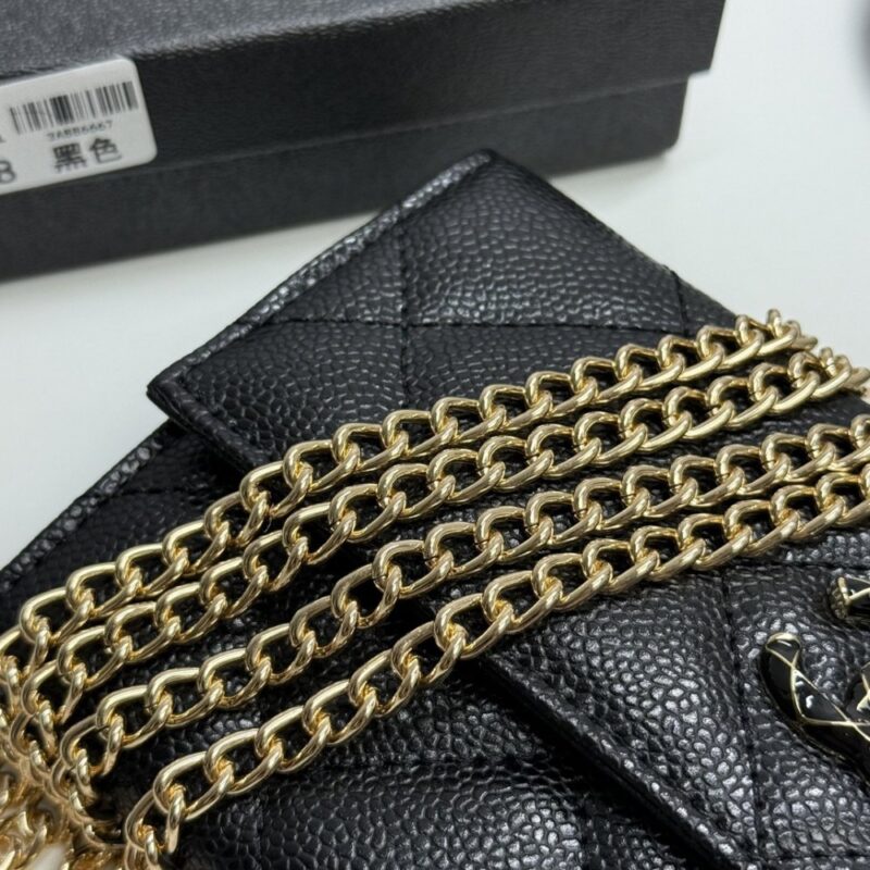 【AT13394】シャネルのクラシックキルティングウォレット：上質な牛革でエレガントなデザイン | Chanel