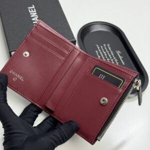 【AT13395】シャネルの贅沢なダイヤ型財布 - エレガントな日常必需品 | Chanel