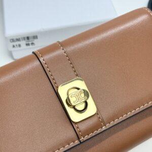 【AT13396】セリーヌのクラシックショートウォレット - エレガントなカウレザー製小銭入れ付き財布 | Céline