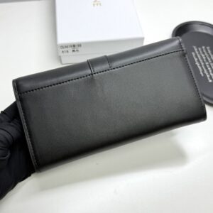 【AT13397】セリーヌのクラシックショートウォレット - 最高級牛革素材、ユニークなデザイン、多機能、ブラックカラー | Céline