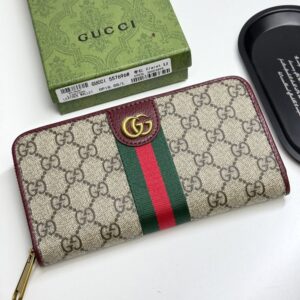 【AT13404】グッチのクラシックな仔牛革ウォレット、多機能デザイン、日常の収納ニーズに対応 | Gucci Italy