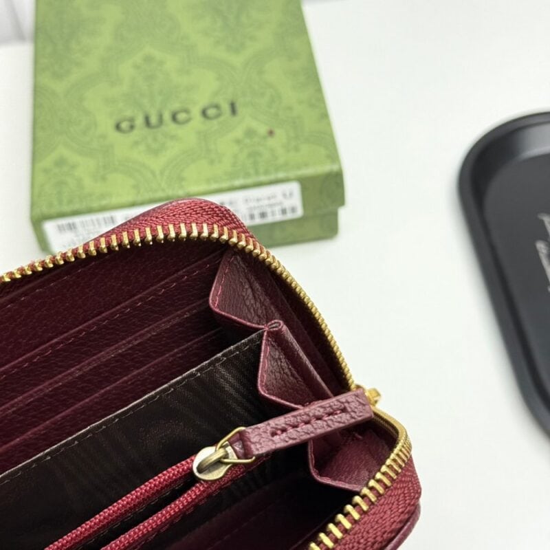 【AT13404】グッチのクラシックな仔牛革ウォレット、多機能デザイン、日常の収納ニーズに対応 | Gucci Italy