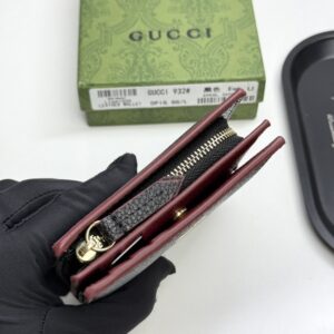 【AT13407】グッチの贅沢なエンボスレザーショートウォレット | Gucci Italy