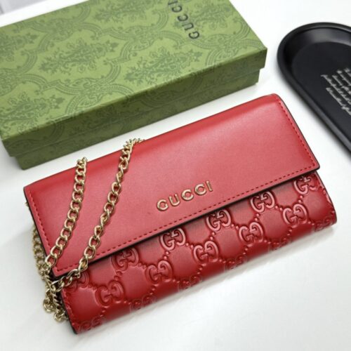 【AT13410】グッチの財布：贅沢なエンボス加工とメタルチェーンデザイン！ | Gucci Firenze