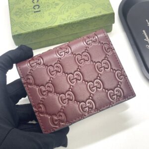 【AT13413】グッチの高級ラムスキン小財布、赤味かかった色味とダブルGロゴ、エレガントなファッションアクセサリー | Gucci Firenze