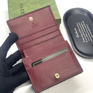 【AT13413】グッチの高級ラムスキン小財布、赤味かかった色味とダブルGロゴ、エレガントなファッションアクセサリー | Gucci Firenze
