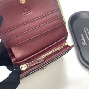【AT13413】グッチの高級ラムスキン小財布、赤味かかった色味とダブルGロゴ、エレガントなファッションアクセサリー | Gucci Firenze