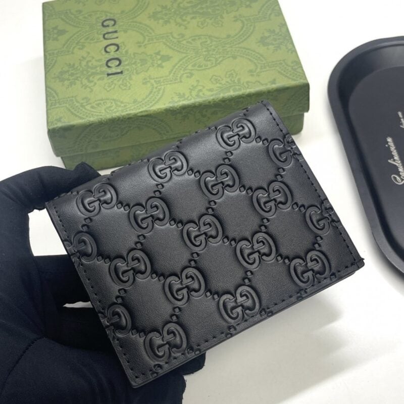 【AT13414】グッチのGGエンボス財布 - 高級羊革素材で贅沢なスタイルを演出 | Gucci