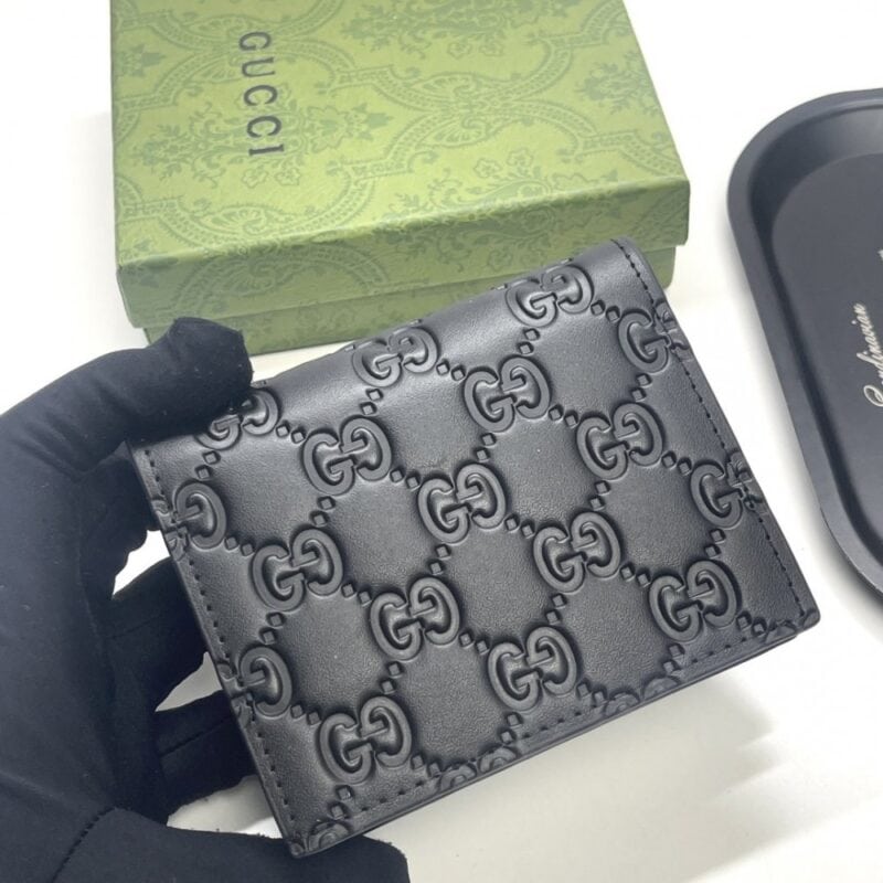 【AT13414】グッチのGGエンボス財布 - 高級羊革素材で贅沢なスタイルを演出 | Gucci