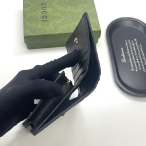 【AT13414】グッチのGGエンボス財布 - 高級羊革素材で贅沢なスタイルを演出 | Gucci