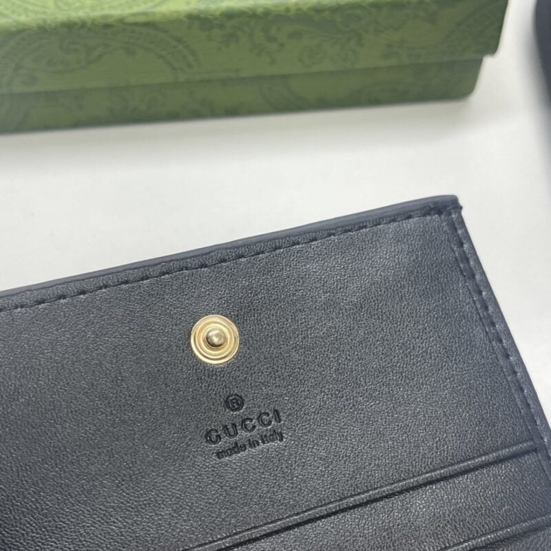 【AT13414】グッチのGGエンボス財布 - 高級羊革素材で贅沢なスタイルを演出 | Gucci