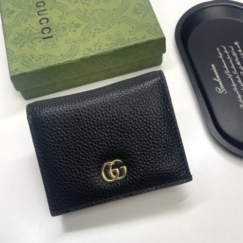 【AT13415】グッチ クラシックなヤギ革財布 - 贅沢な質感と品味を象徴する黒色のダブルGロゴ入り財布 | Gucci Italy