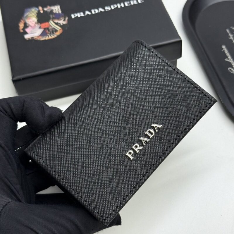 【AT13422】プラダ（Prada）の高級牛革名刺入れ｜ビジネス用品位とエレガントなセンスを演出 | Prada