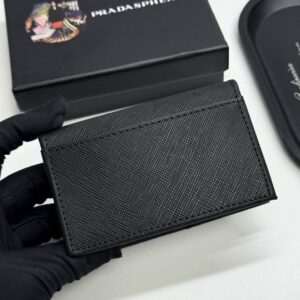 【AT13424】プラダのエレガントで贅沢な名刺入れ。ビジネスエリート必見！ | Prada Italy