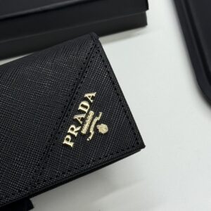 【AT13424】プラダのエレガントで贅沢な名刺入れ。ビジネスエリート必見！ | Prada Italy