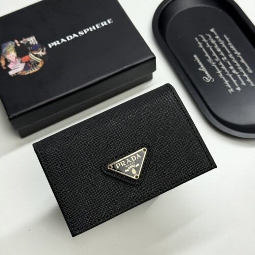 【AT13428】プラダPrada 高級ブランド牛革名刺入れ、エレガントなビジネスアクセサリー | Prada Italy