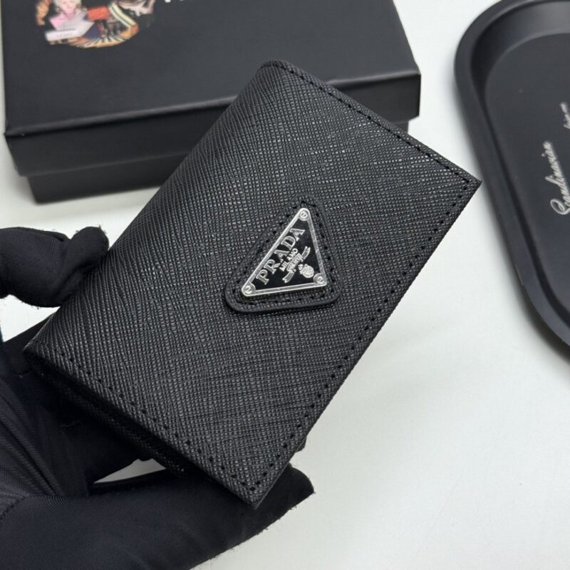 【AT13429】プラダPrada ラグジュアリーな名刺入れ | Prada Milano