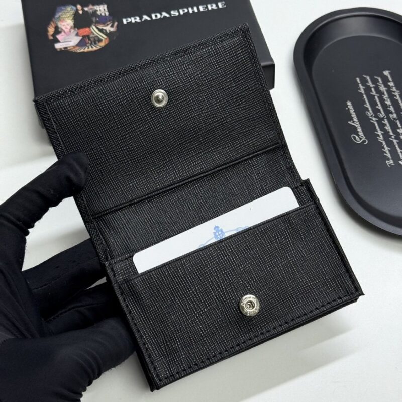 【AT13429】プラダPrada ラグジュアリーな名刺入れ | Prada Milano
