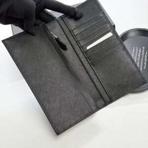 【AT13430】プラダPrada：高級牛革財布、洗練された品味と実用性の融合 | Prada Italy