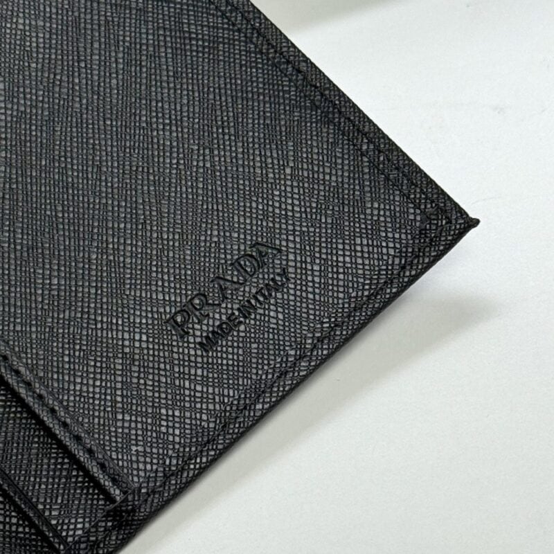 【AT13430】プラダPrada：高級牛革財布、洗練された品味と実用性の融合 | Prada Italy