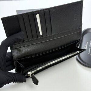 【AT13430】プラダPrada：高級牛革財布、洗練された品味と実用性の融合 | Prada Italy