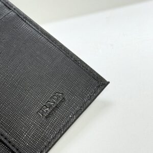 【AT13431】プラダ Prada クラシックなロングウォレット、贅沢な品味を演出！ | Prada