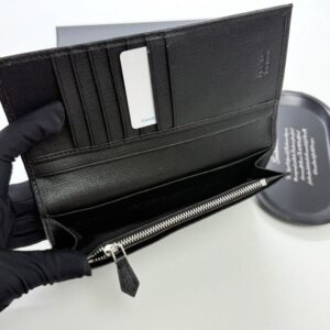 【AT13432】プラダ（Prada） エンボス レザー 長財布 ブラック エレガントな都会のスタイル | Prada