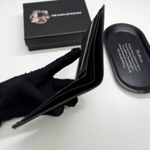 【AT13438】プラダのロボット柄レザー財布、高級感漂うデザイン！ | Prada Milano