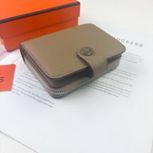 【AT13462】エルメス(Hermès) シルクインシリーズ カード付き財布 | 豪華なアプリコット色デザイン | Hermes