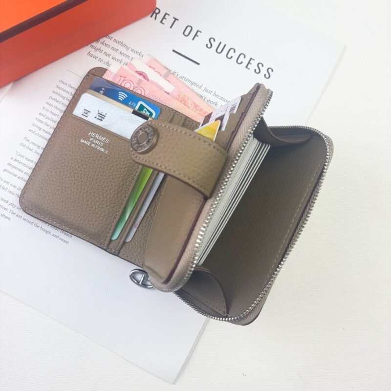 【AT13462】エルメス(Hermès) シルクインシリーズ カード付き財布 | 豪華なアプリコット色デザイン | Hermes