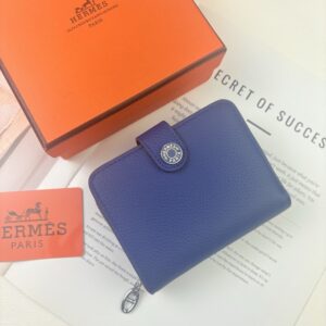 【AT13463】エルメス(Hermès)クラシックウォレット - 海軍ブルーのTogo牛革女性用財布 | Hermes