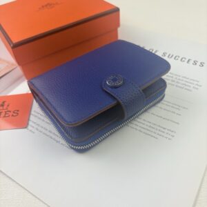 【AT13463】エルメス(Hermès)クラシックウォレット - 海軍ブルーのTogo牛革女性用財布 | Hermes