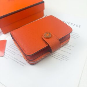 【AT13464】エルメスクラシックウォレット-高級オレンジ牛革、6つのカードスロット、ジッパーポケット付き | Hermes
