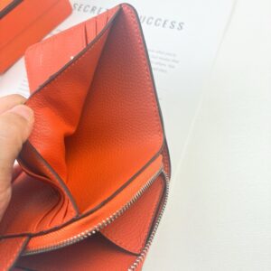 【AT13464】エルメスクラシックウォレット-高級オレンジ牛革、6つのカードスロット、ジッパーポケット付き | Hermes