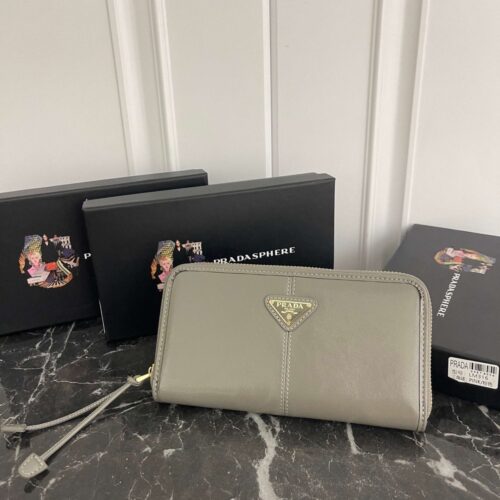 【AT13466】Prada（プラダ）高級レザー財布 - エレガントなデザインと機能性を兼ね備えた贅沢なアイテム | Prada Milano