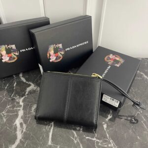 【AT13471】プラダの小さな財布：究極の贅沢さとデザイン美を表現！ | Prada