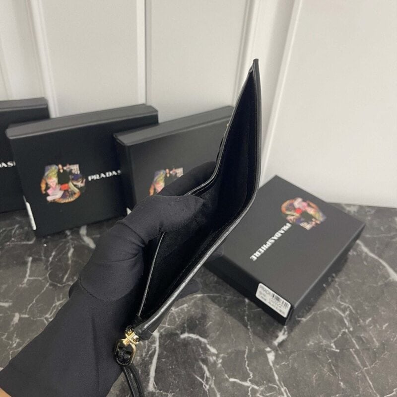 【AT13471】プラダの小さな財布：究極の贅沢さとデザイン美を表現！ | Prada