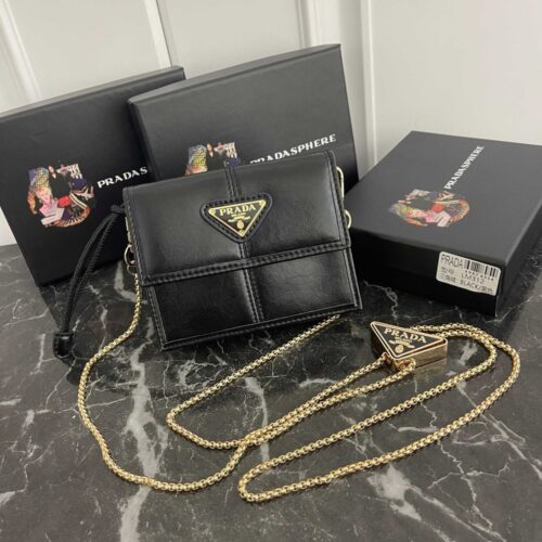 【AT13477】プラダ（Prada）ハイファッションの油蝋革カードケース、上質なレザーウォレット | Prada Milano