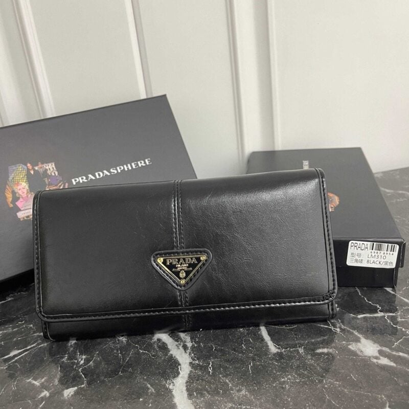 【AT13482】プラダ高級レザーウォレット｜オイルワックスレザー素材｜クラシックデザイン | Prada Italy