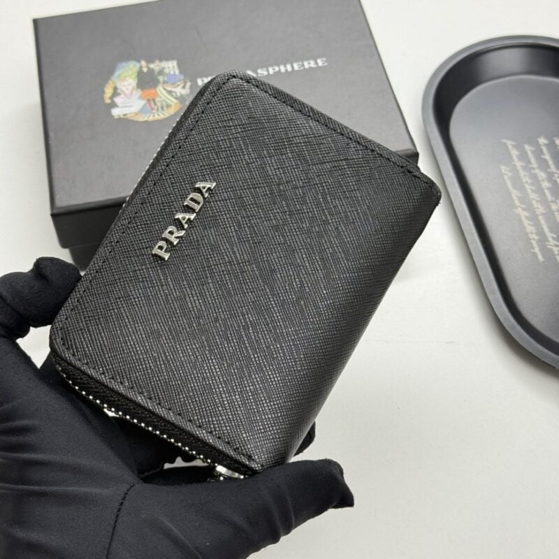 【AT13489】プラダ(PRADA) クロスグレイン仔牛革カードケース ブラックスタイル 質感滑らかな高級カードホルダー | Prada