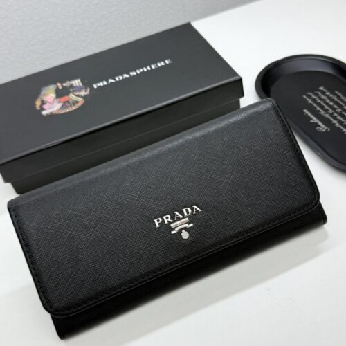 【AT13495】プラダのクラシックな高級財布 - 贅沢な輸入小牛革製、多機能内部スペース、ビジネスエリートに最適 | Prada