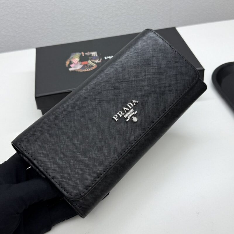 【AT13495】プラダのクラシックな高級財布 - 贅沢な輸入小牛革製、多機能内部スペース、ビジネスエリートに最適 | Prada