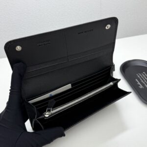 【AT13495】プラダのクラシックな高級財布 - 贅沢な輸入小牛革製、多機能内部スペース、ビジネスエリートに最適 | Prada