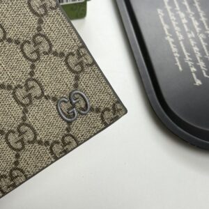 【AT13507】グッチ(Gucci) クラシックなモノグラム財布 - 高級ファッションと実用性が融合 | Gucci Firenze