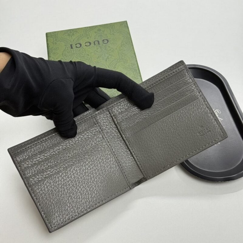 【AT13507】グッチ(Gucci) クラシックなモノグラム財布 - 高級ファッションと実用性が融合 | Gucci Firenze