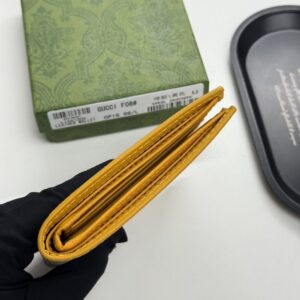 【AT13509】グッチのクラシックな財布 - 高級な日常アクセサリー | Gucci Italy