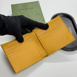 【AT13509】グッチのクラシックな財布 - 高級な日常アクセサリー | Gucci Italy